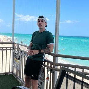 Meet your Posher, Alexis rafael